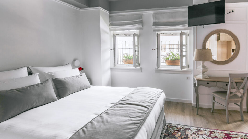 Deluxe double room-1