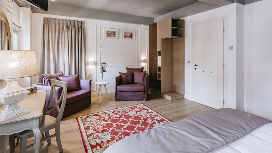 Deluxe double room-4